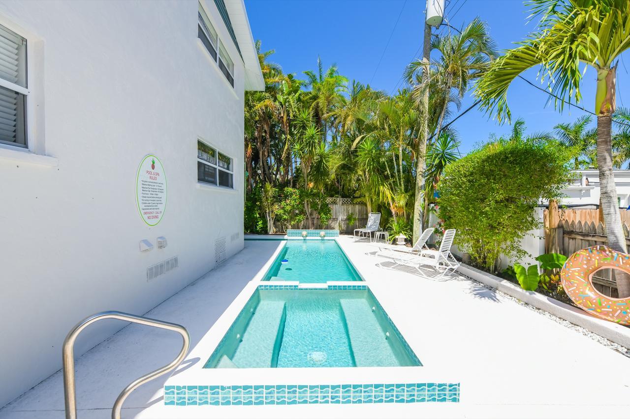 Ljs Cottages On Siesta Key By Beachside Management Bagian luar foto